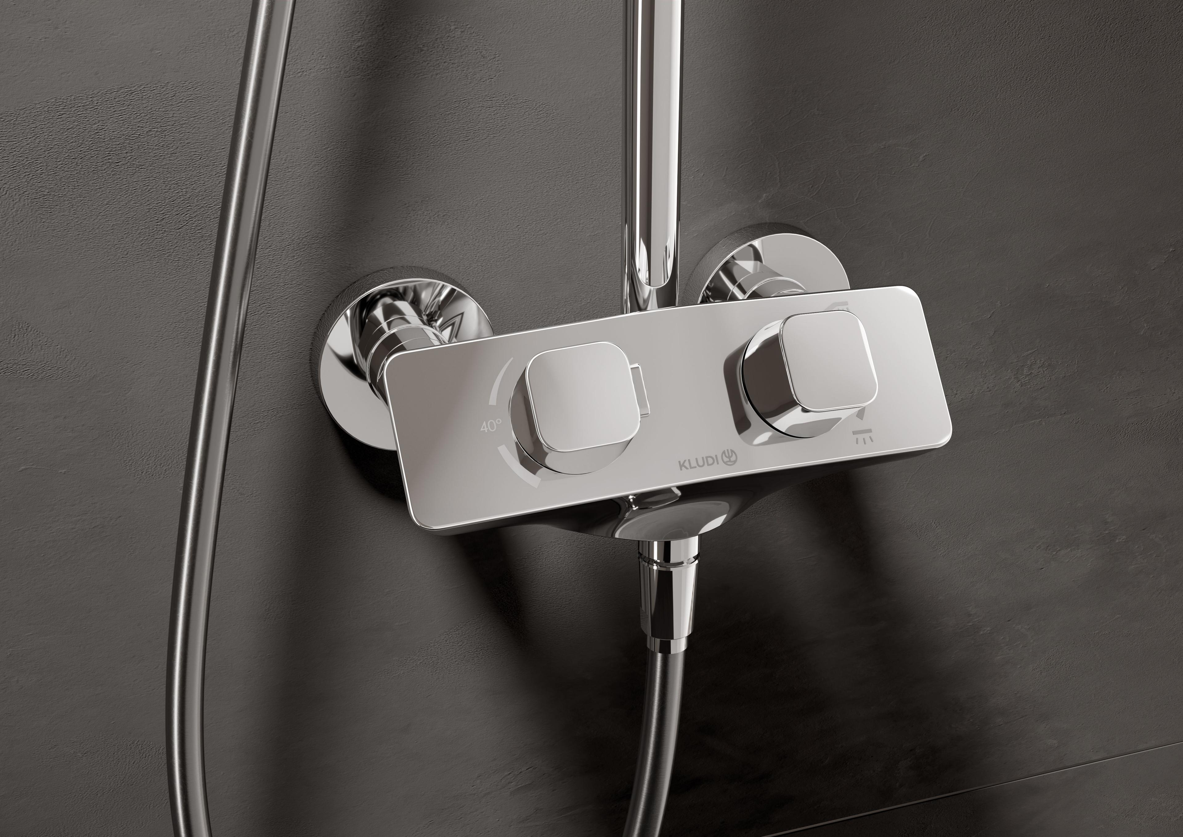 To make the controls as easy and convenient as possible for everyone to use, regardless of their age and abilities, they are designed to fit the hand perfectly, ensuring a secure grip and operation. The 40° rearward tilt significantly improves operation and ease of use.